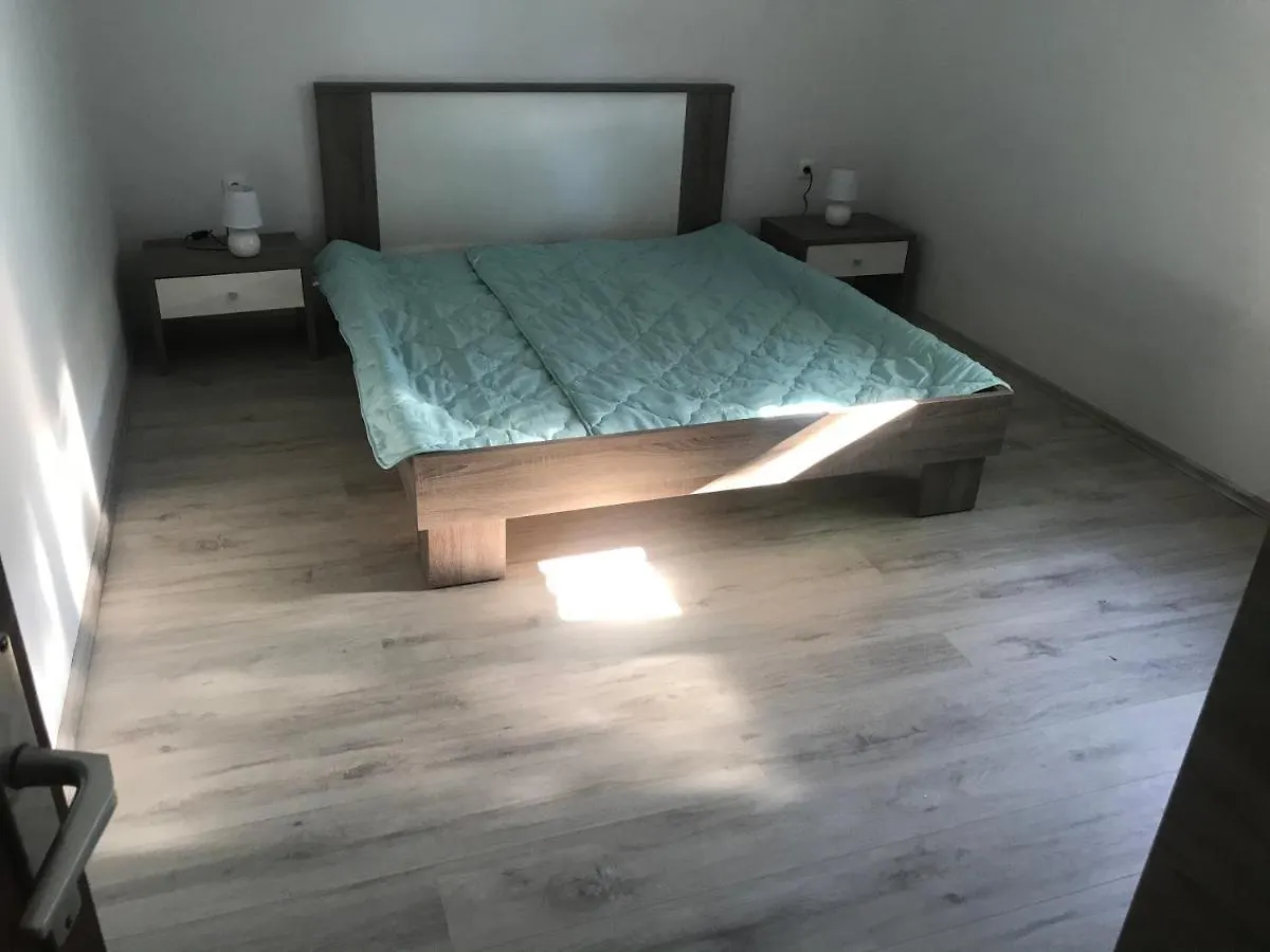 Apartments Lena Baška Chorwacja