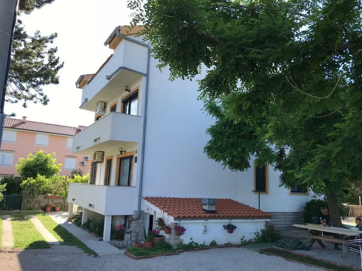 Apartments Lena Baska